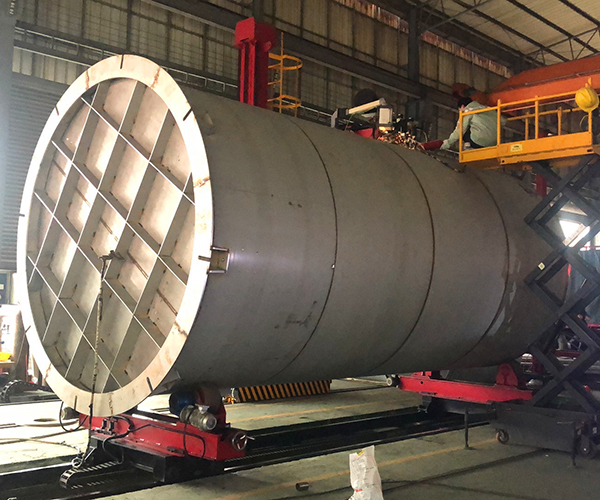 鈑金加工：大型罐體